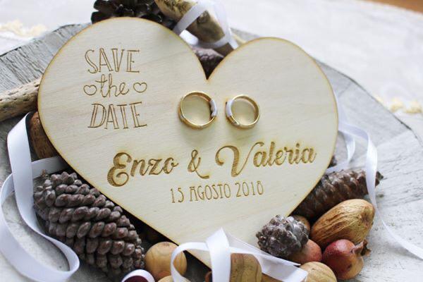 Cuscino Portafedi Cuore Legno