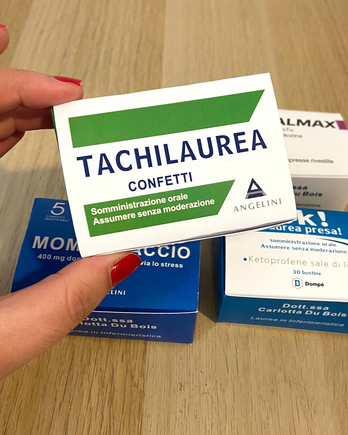 Scatola confetti farmacia